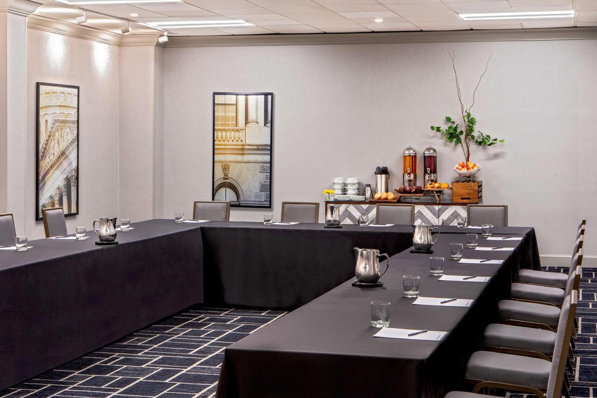 Doubletree By Hilton Washington Dc North/Гейтърсбърг Екстериор снимка