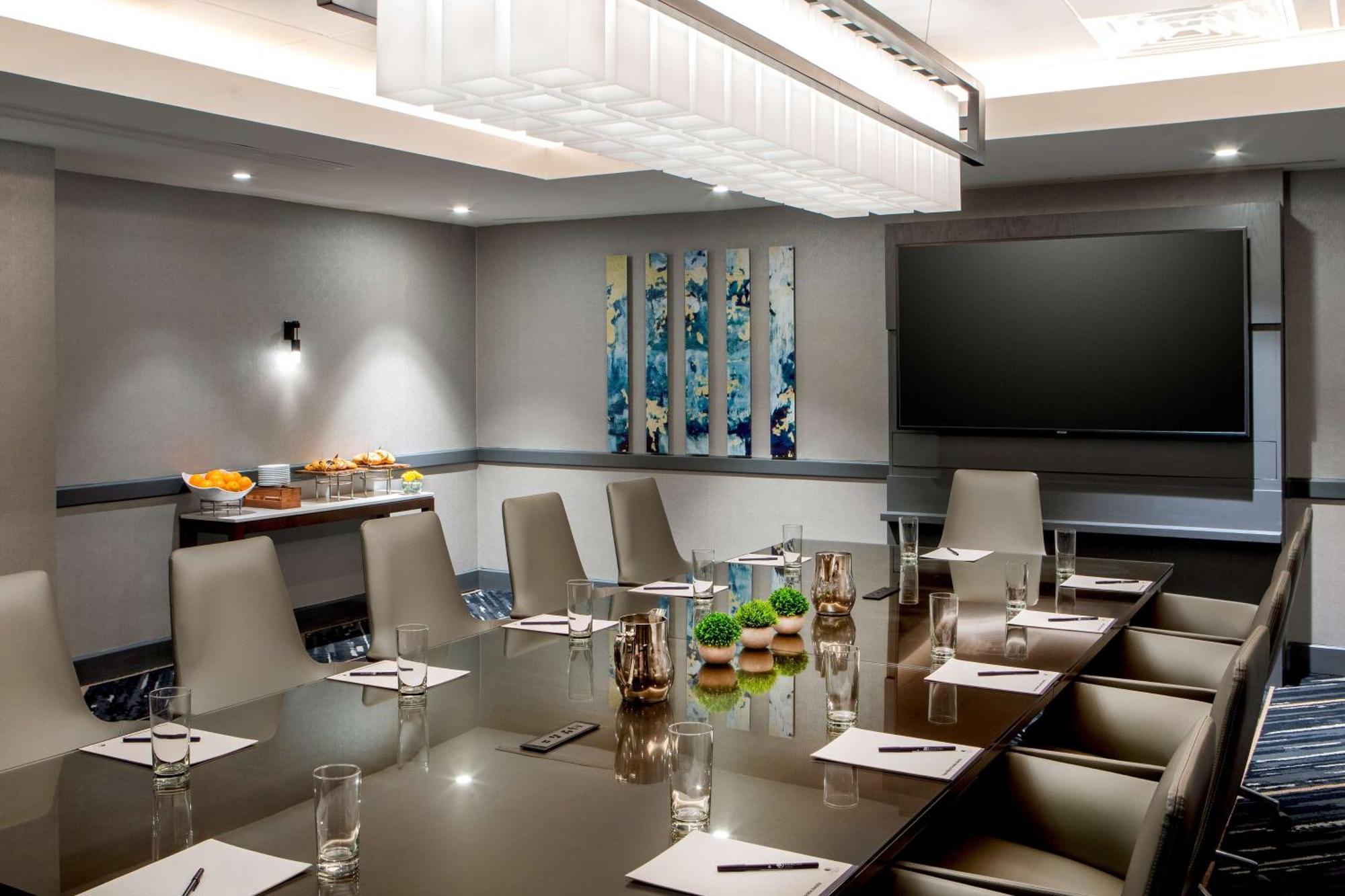 Doubletree By Hilton Washington Dc North/Гейтърсбърг Екстериор снимка